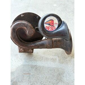 Vintage Jubilee No 68 Diesel PIGGYBACK Horn Train Car Truck Restoration Decor